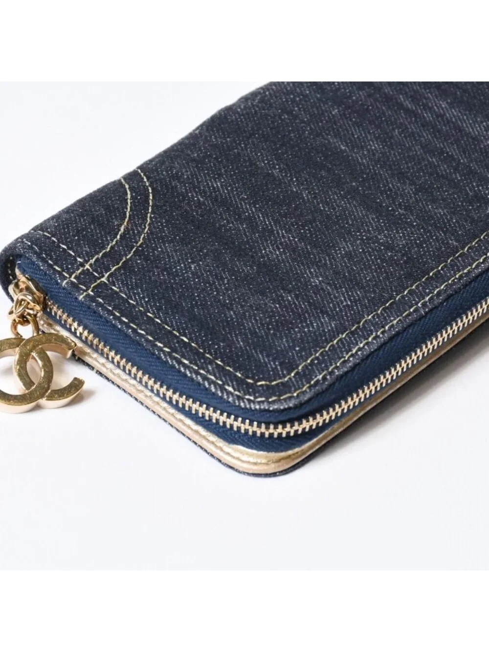 Chanel CC Logo Round Wallet Blue Denim Leather Gold